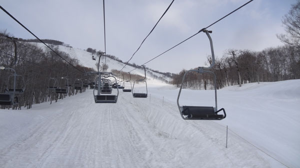 20170415_奥只見丸山スキー場第一ペアリフトからSETP UP PARK