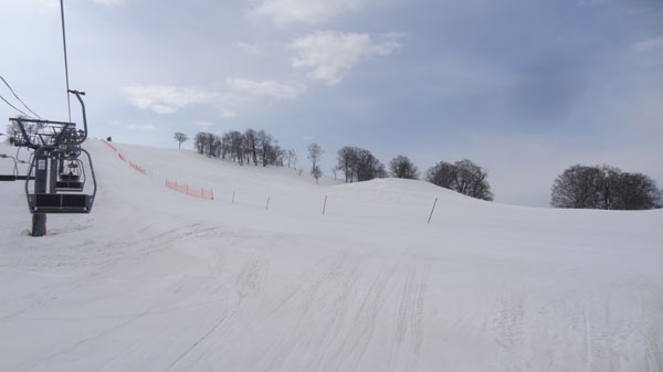20170415_奥只見丸山スキー場山頂ペアリフトから丸山ゲレンデSNOW PARK