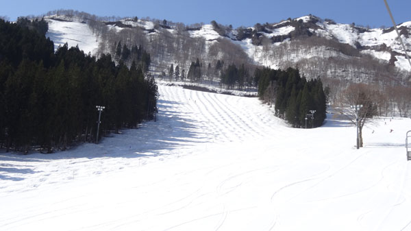 20170416_神立高原スキー場大中平高速４人乗りリフトからレグルスのモーグルバーン