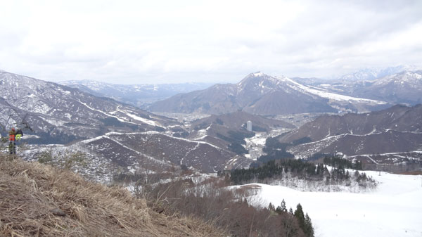 20170422_神立高原スキー場白板山ペアリフト山頂からの景色その２