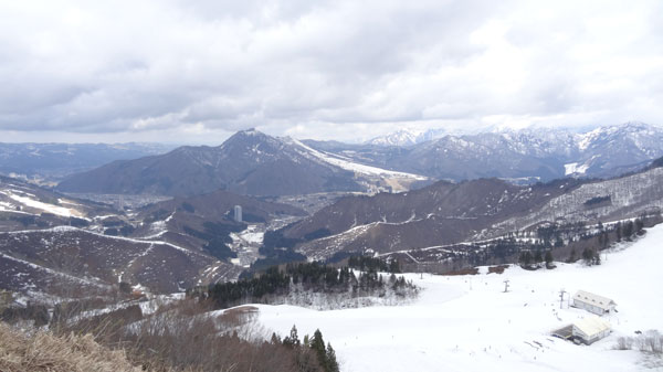 20170423_神立高原スキー場白板山ペアリフト山頂からの景色