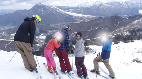 20170423_神立高原スキー場白板山ペアリフト山頂からの景色（高畑の愉快な仲間達）