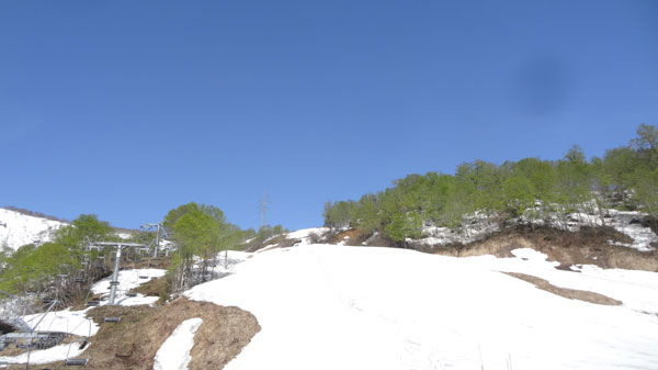 20170514_奥只見丸山スキー場朝一番の第一ペアリフト乗り場付近