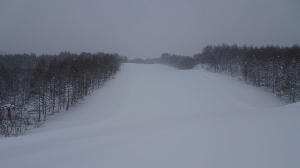 20180127の高畑スキー場朝のレッドコース