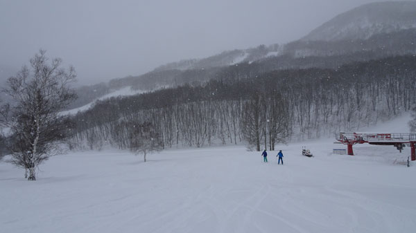 20180127の高畑スキー場朝のレッドコースリフト乗り場付近