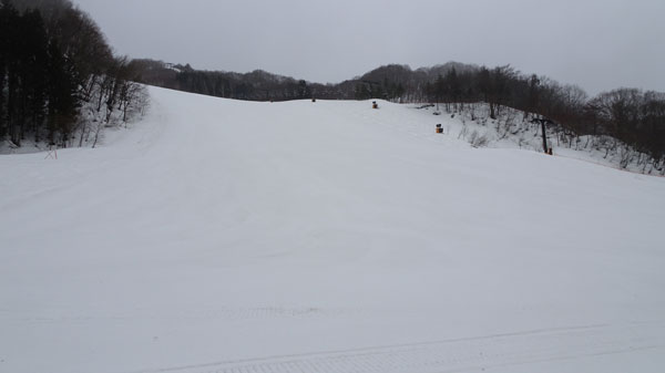 20210313_会津高原高畑スキー場　朝一番の猪谷ゲレンデ