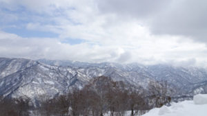 20210410_奥只見丸山スキー場　朝の山頂からの景色２