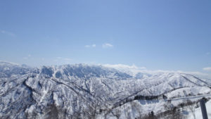 20210410_奥只見丸山スキー場　昼過ぎの山頂からの景色２