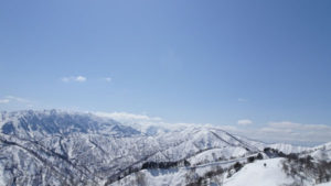 20210410_奥只見丸山スキー場　昼過ぎのかもしかＤコースの景色