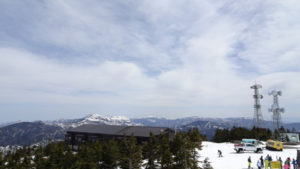 20210424_横手山・渋峠スキー場　山頂からの景色-2