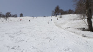 20210504_奥只見丸山スキー場　カモシカBコース上部のコブ