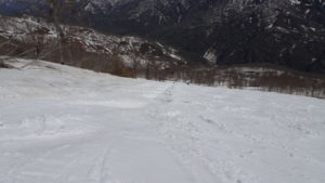 20210504_奥只見丸山スキー場　カモシカBコース上部のコブ（スタート地点）