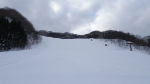 20220110_北日光・高畑スキー場　朝一番の猪谷ゲレンデ