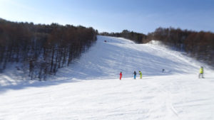 20220123_北日光・高畑スキー場　朝一番のレッドコース