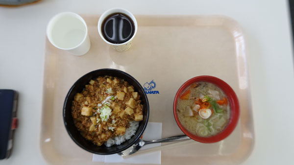 マーボー丼+豚汁+コーヒー