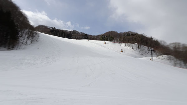 20220321_北日光・高畑スキー場　朝一番の猪谷ゲレンデ