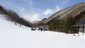 20220403_北日光・高畑スキー場朝一番のブラックライン