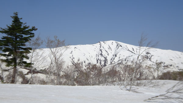 20220504_奥只見丸山スキー場　カモシカDコースからの景色
