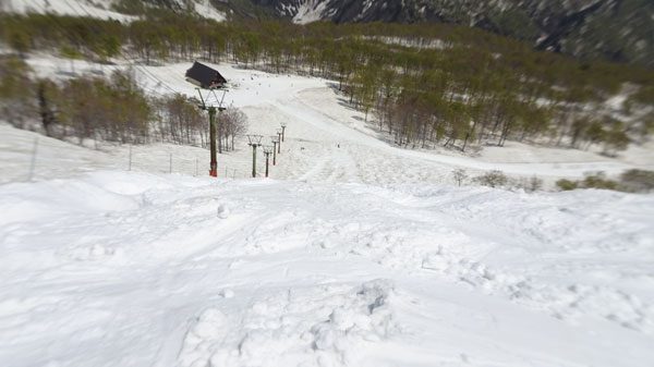 20220504_奥只見丸山スキー場　カモシカAコースのコブ