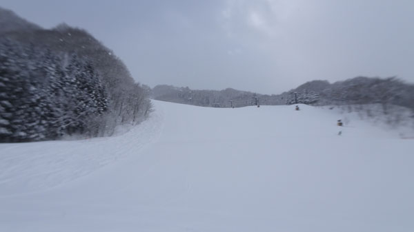 20230129_北日光高畑スキー場　朝一番の猪谷ゲレンデ
