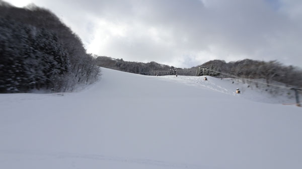 20230205_北日光高畑スキー場　朝一番の猪谷ゲレンデ