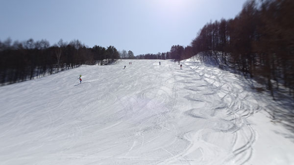 20230218_北日光高畑スキー場　11時40分過ぎのレッドコース