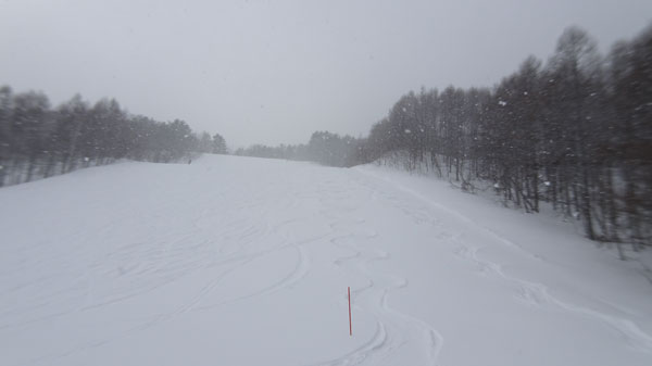 20230226_北日光・高畑スキー場　掘り出し直後のレッドコース