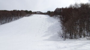 20230305_北日光・高畑スキー場　午後一番のレッドコース