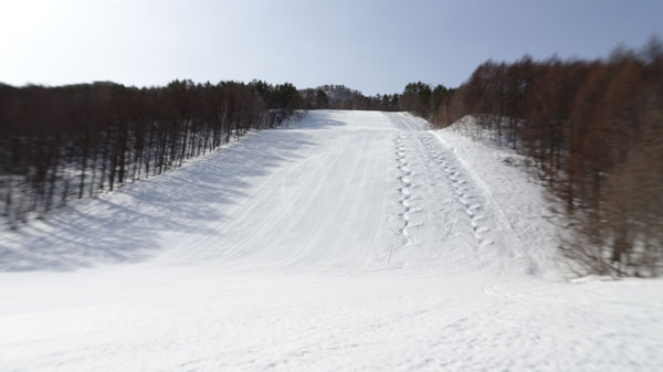 20230311_北日光・高畑スキー場　朝一番のレッドコース