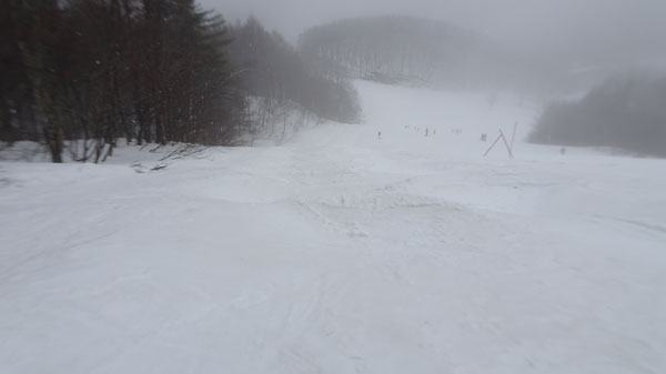 20230318_北日光・高畑スキー場　午前のレッドコースのコブ（上部）