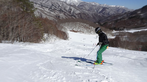 20230319_北日光・高畑スキー場　レッドコースのコブ整備開始