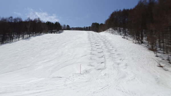 20230321_北日光・高畑スキー場　午前のレッドコース第二ライン作成中