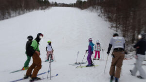 20230321_北日光・高畑スキー場　15時40分過ぎのレッドコース（愉快な仲間達）