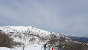 20230503_奥只見丸山スキー場　山頂からの風景4（丸山ゲレンデ）