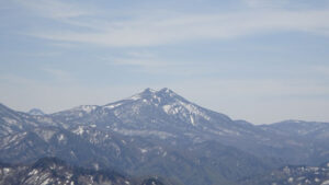 20230503_奥只見丸山スキー場　昼過ぎの山頂から燧ケ岳