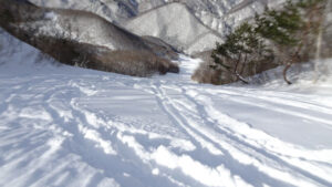 20231224_北日光・高畑スキー場ブルーセンター入口