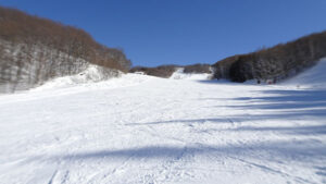 20231224_北日光・高畑スキー場ブラックコースからのブルーセンター