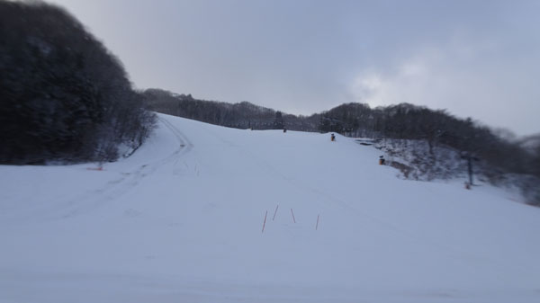 20240107_朝一番の猪谷ゲレンデ