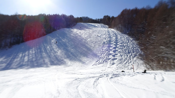 20240114_北日光・高畑スキー場　9時半過ぎのレッドコース