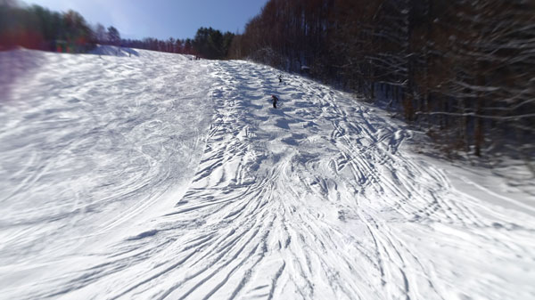 20240114_北日光・高畑スキー場　整備後のレッドコースのコブ