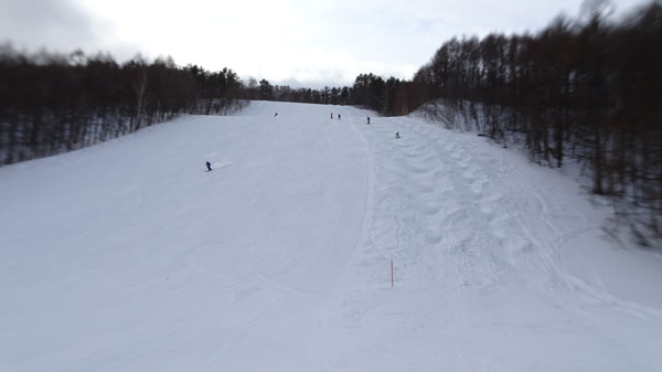 20240204_北日光・高畑スキー場　朝一番のレッドコース