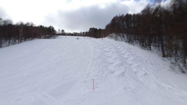 20240204_北日光・高畑スキー場　整備後のレッドコースのコブ