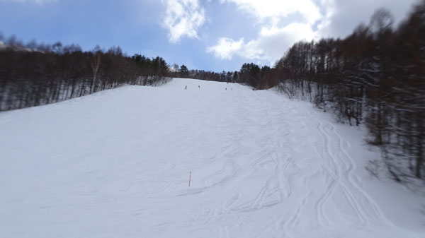 20240211_北日光・高畑スキー場　午後一番のレッドコース