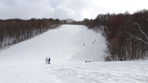 20240212_北日光・高畑スキー場　午後一番のレッドコース