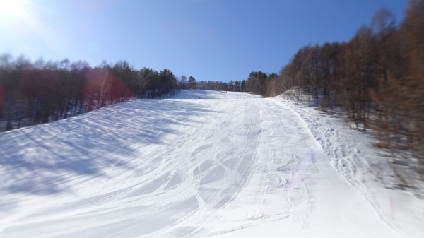 20240217_北日光・高畑スキー場朝一番のレッドコース