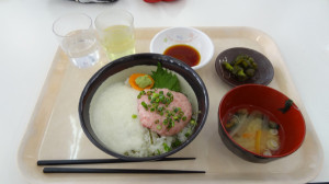 ネギトロ明太丼（味噌汁、漬物付）